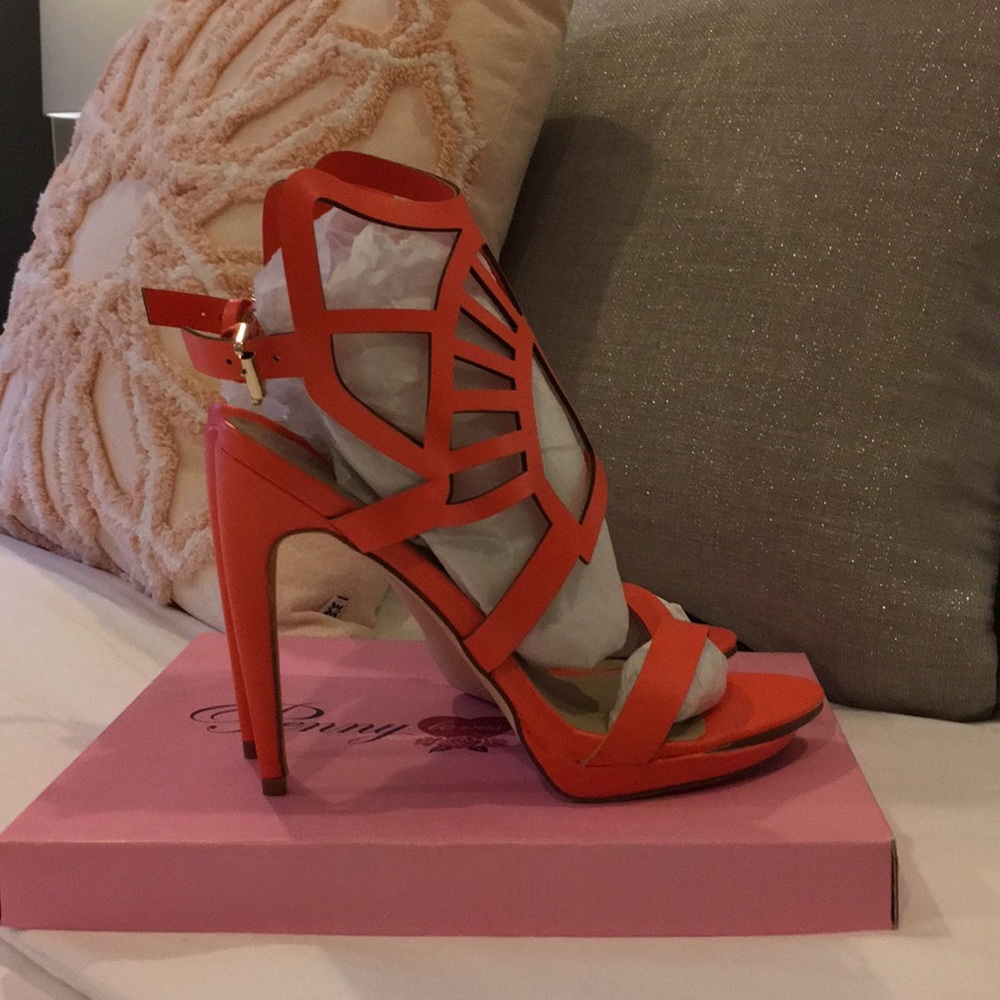 Brand New Penny Loves Kenny Heels ❤️